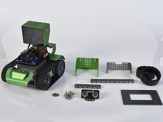 Grupo Núcleo presenta sus robots educativos en Argentina