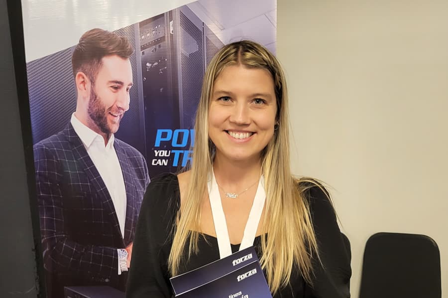 Forza impulsa la sinergia entre PDUs y UPS