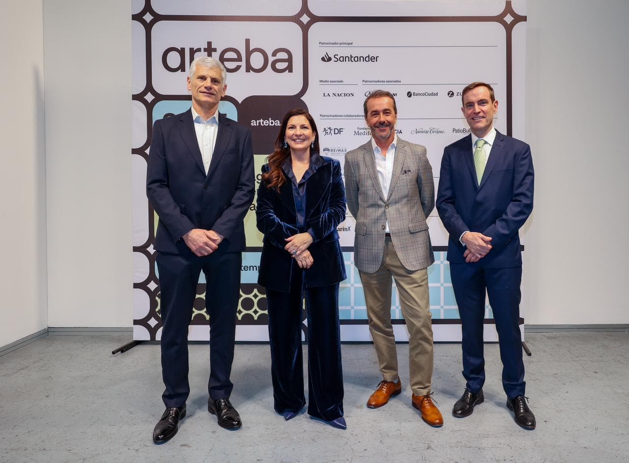 Santander impulsa nuevas oportunidades para artistas, coleccionistas y la comunidad en arteba 2025