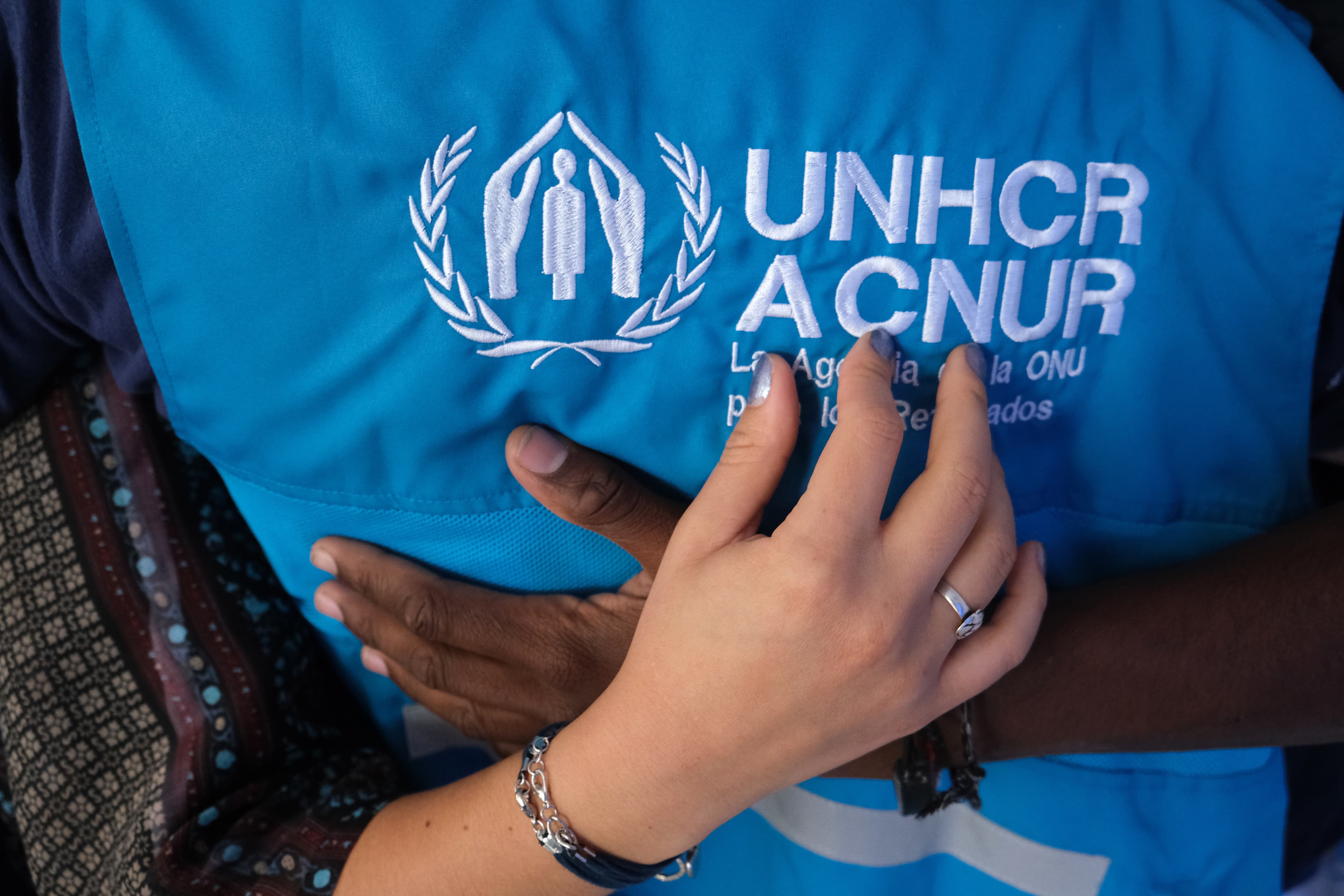 Fundación ACNUR Argentina celebra el primer Día de los Ponchos Azules el 15 de noviembre