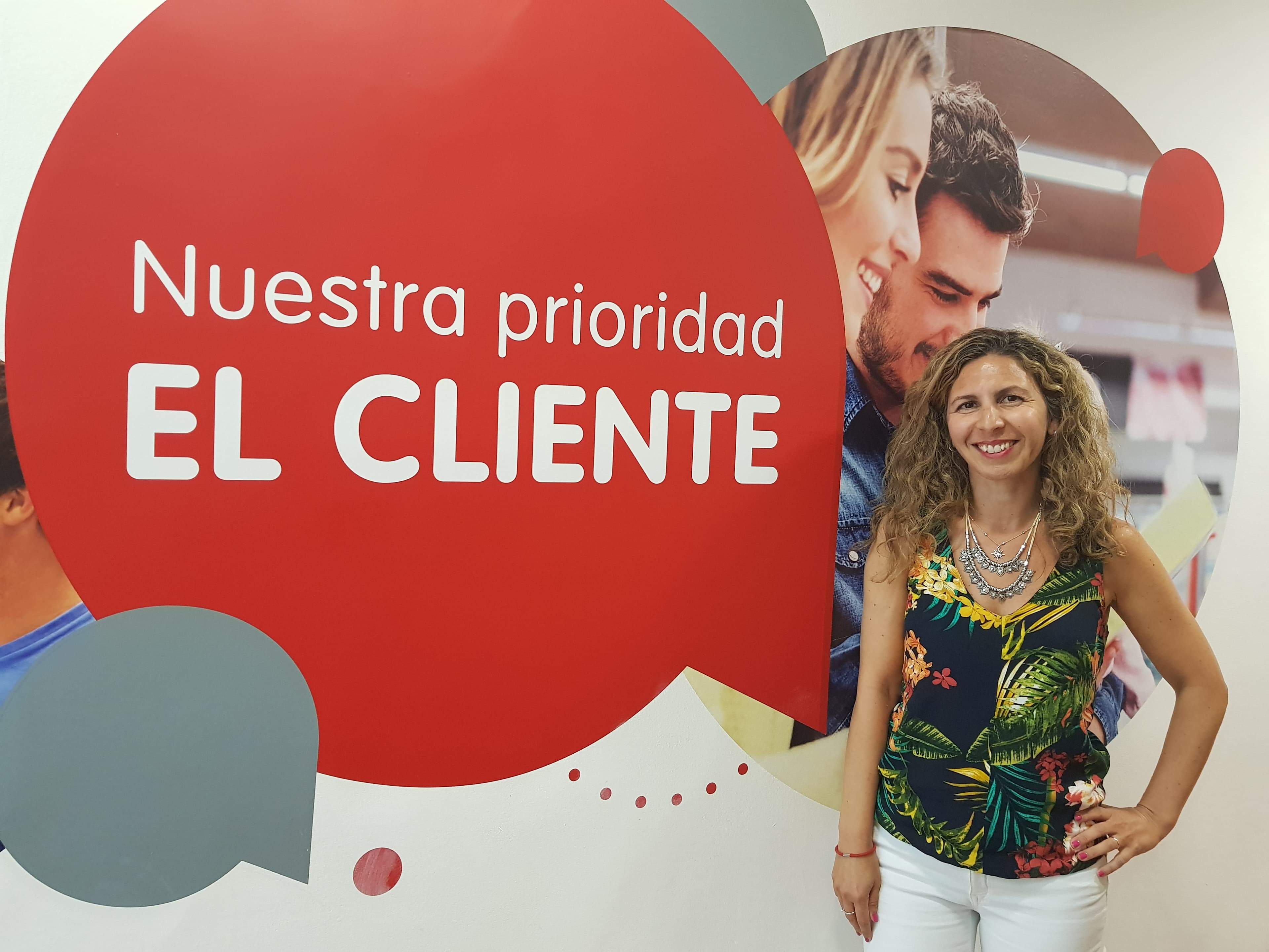 Dia inaugura un espacio exclusivo de gastronomía y servicios en el Movistar Arena