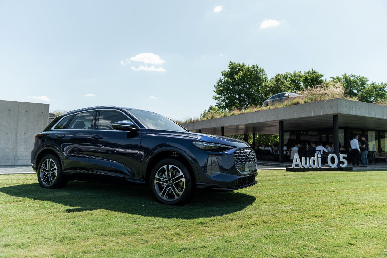 Audi renueva su apuesta: llega la tercera generación del Q5, con Delfina Blaquier y Nacho Figueras como embajadores