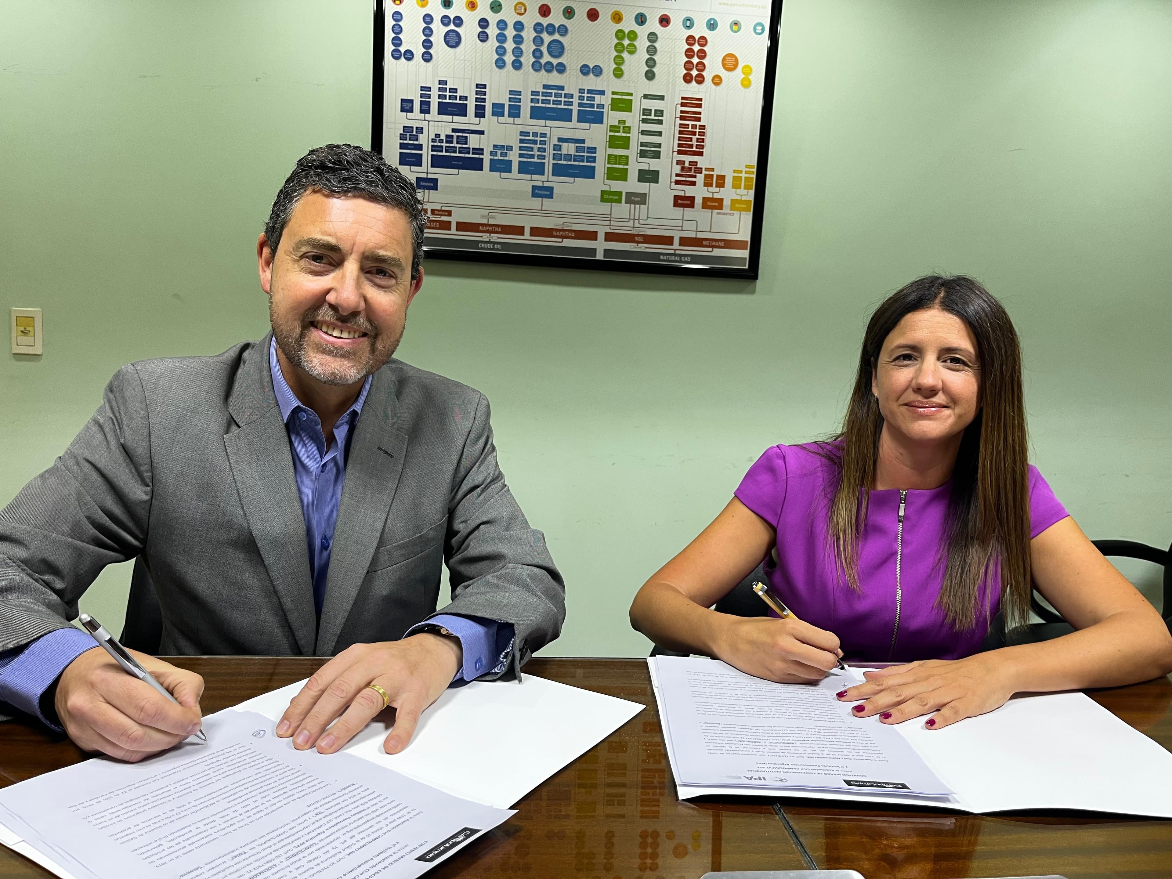 IPA y CampoLimpio sellan acuerdo para innovación en reciclado de plástico posconsumo del agro