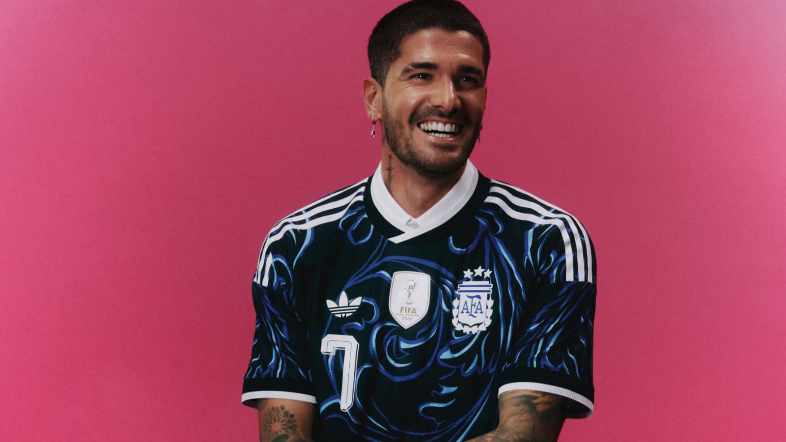 Adidas presentó la camiseta alternativa de la Selección Argentina para el Mundial 2026