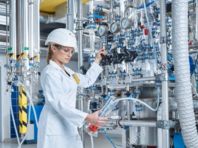 Industria química en abril: leves mejoras y desafíos interanuales.