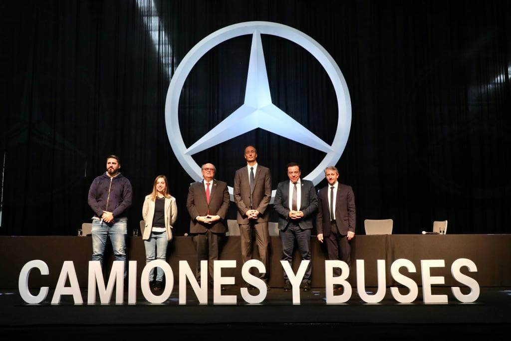 Mercedes-Benz Camiones presenta su nueva línea en Agroactiva 2025