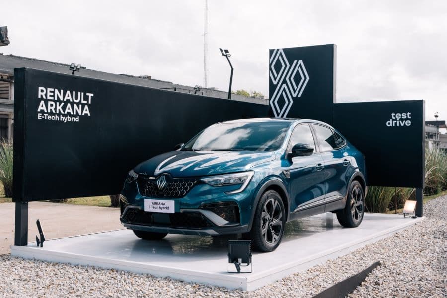 Experiencia Living Bliss 2025: Renault presenta Renault Arkana E-tech Hybrid