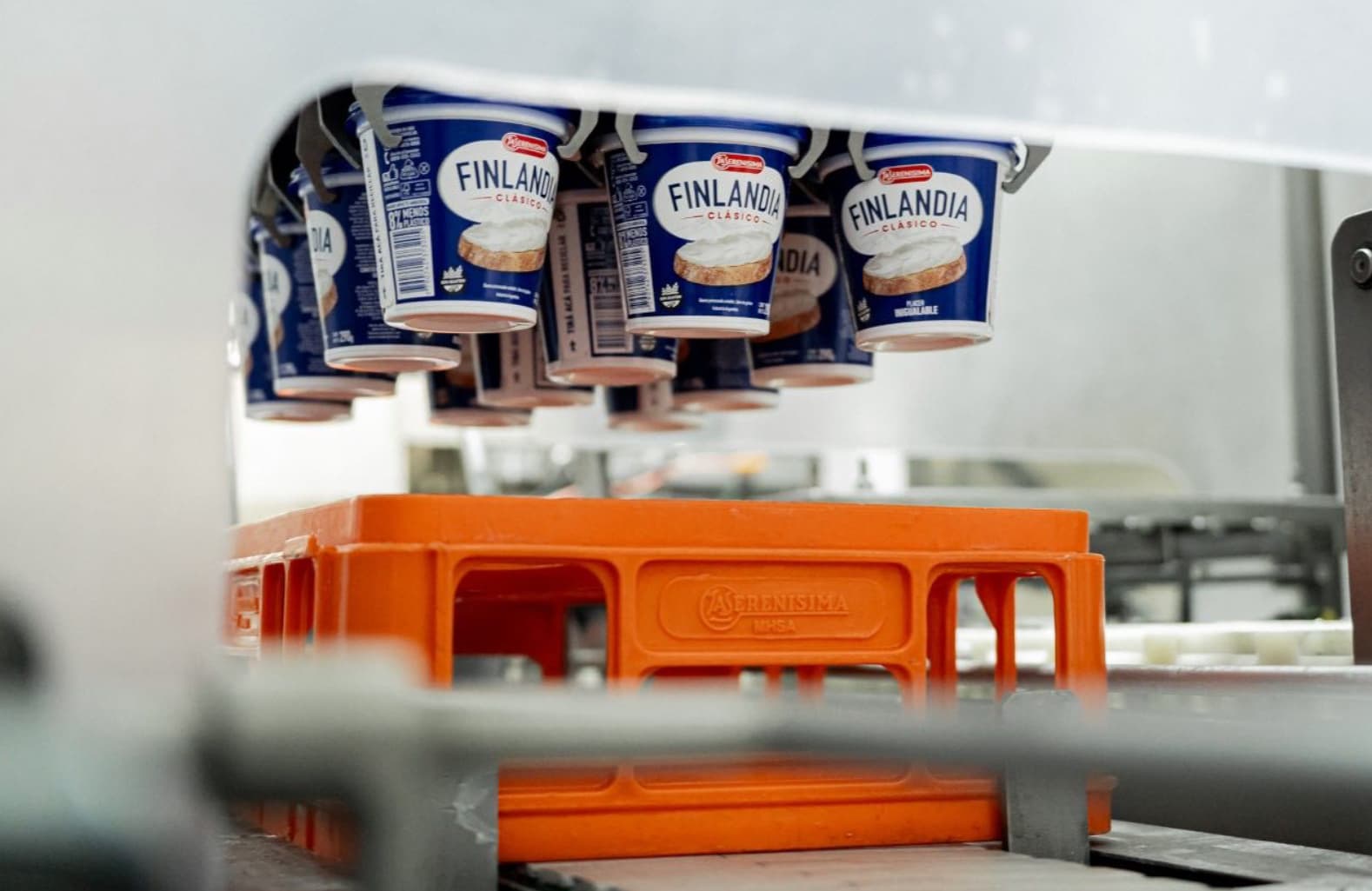 Mastellone Hnos. presenta nuevos potes encartonados para su línea de quesos Finlandia en Argentina