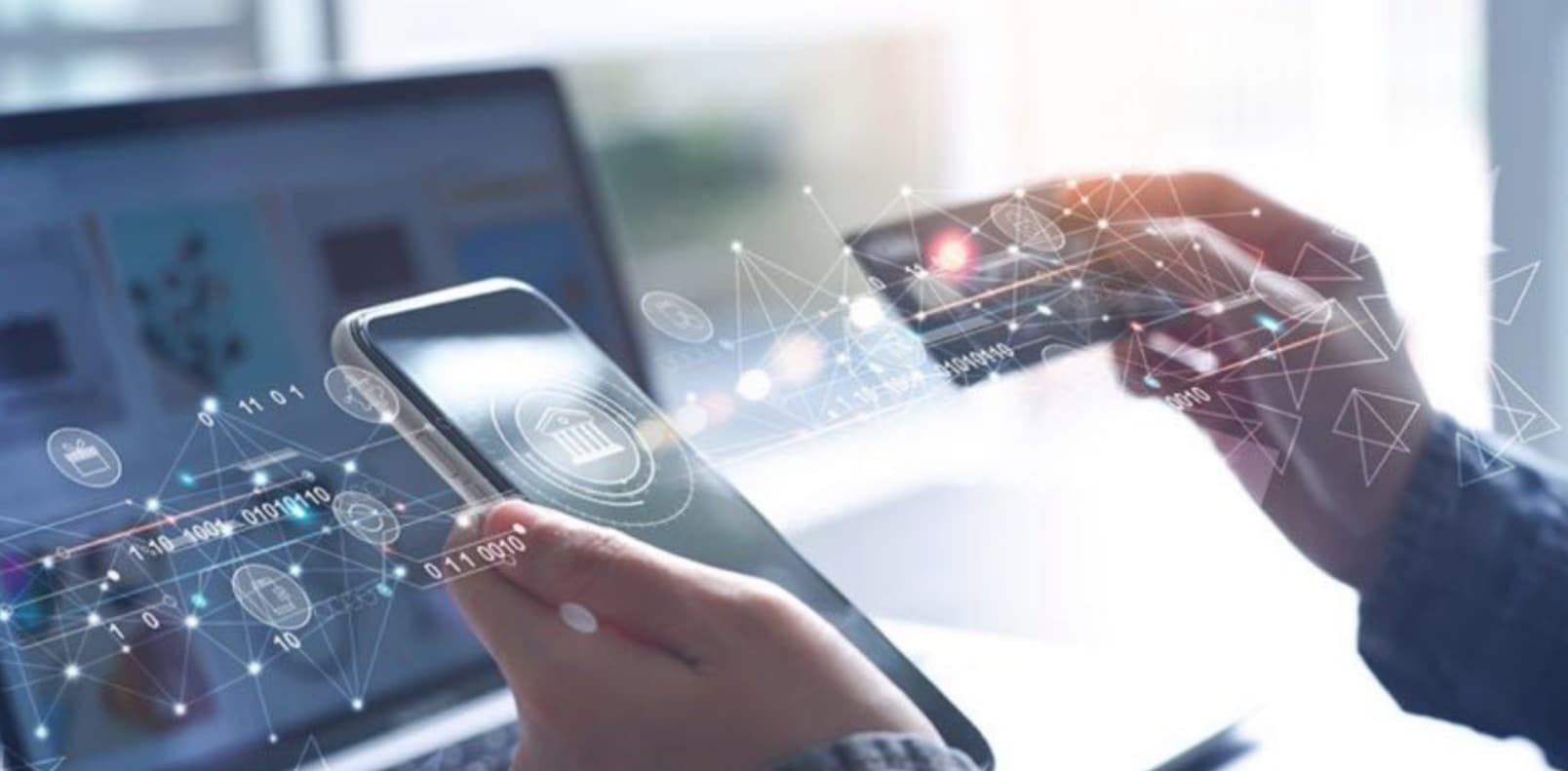 La banca latinoamericana incrementa el uso de mensajería digital y asistentes conversacionales en 2024