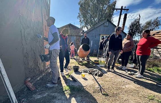 Saint-Gobain y Hábitat para la Humanidad ayudan en Bahía Blanca