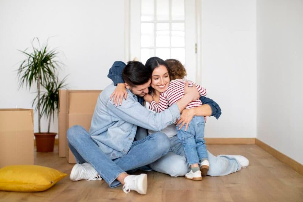 La preferencia de los argentinos por encuentros en el hogar impulsa el interés por seguros