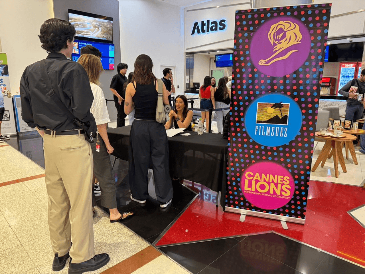 FilmSuez realizó función especial de Nada es lo que parece 3 para agencias y anunciantes