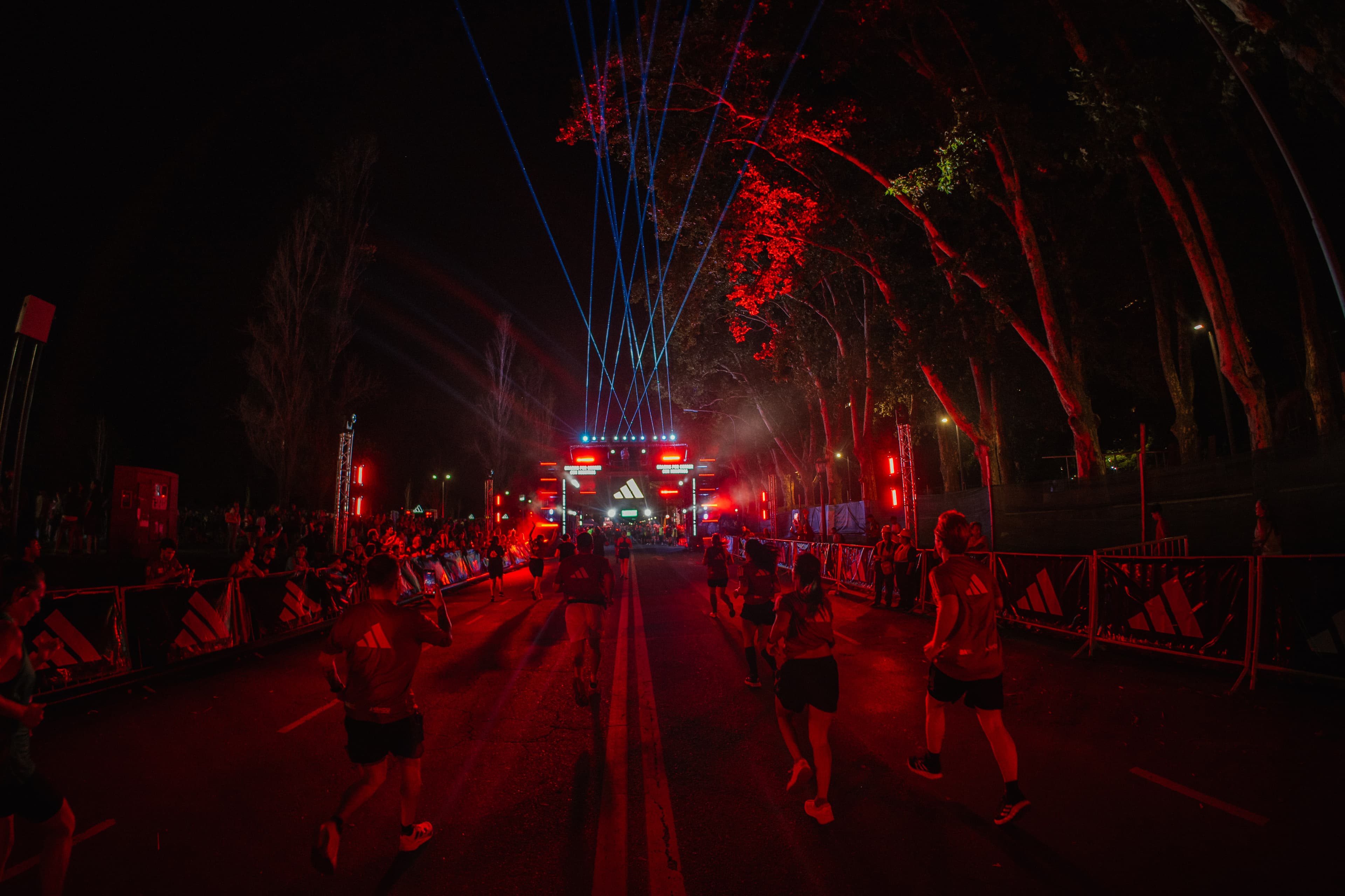 Puerto Madero fue escenario de la 10K Night Run que cerró el calendario de Adidas