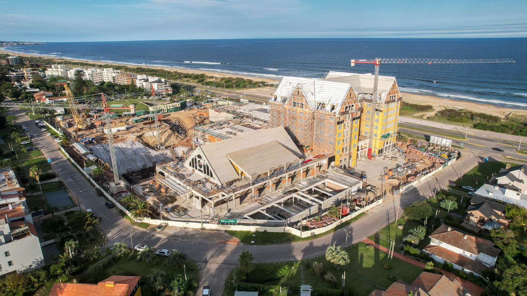 CRIBA ejecuta la torre más alta de Uruguay en el complejo Cipriani de Punta del Este