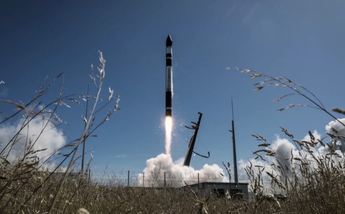 Rocket Lab puso en órbita el satélite RAISE-4 de Jaxa