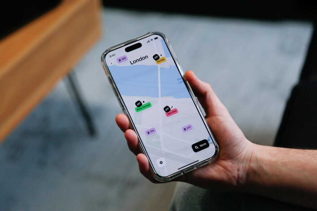 Happn detectó que el 53% de los solteros prioriza citas a menos de 10 kilómetros